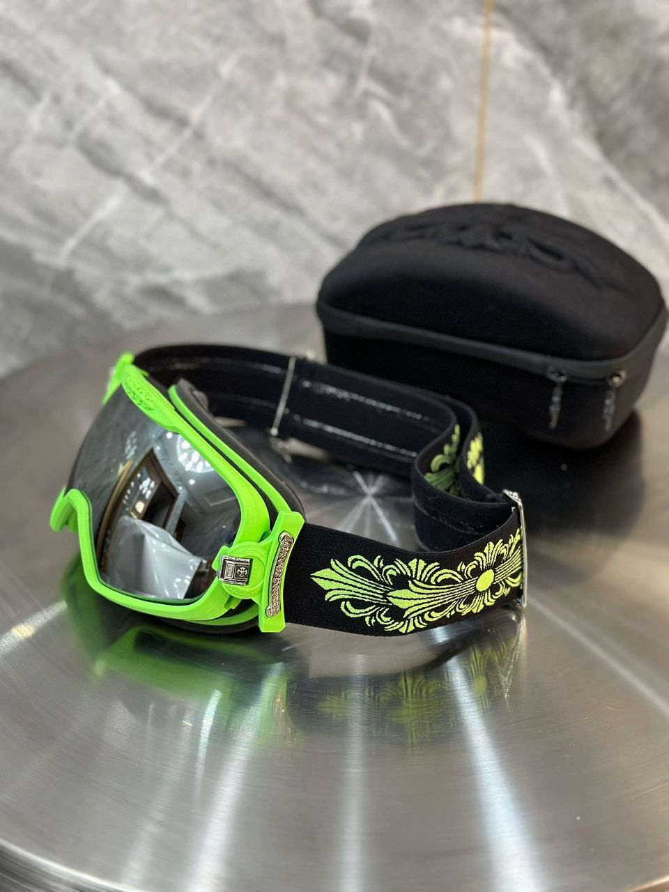 authentic chrome hearts snow goggles green - premium designer jewelry front view